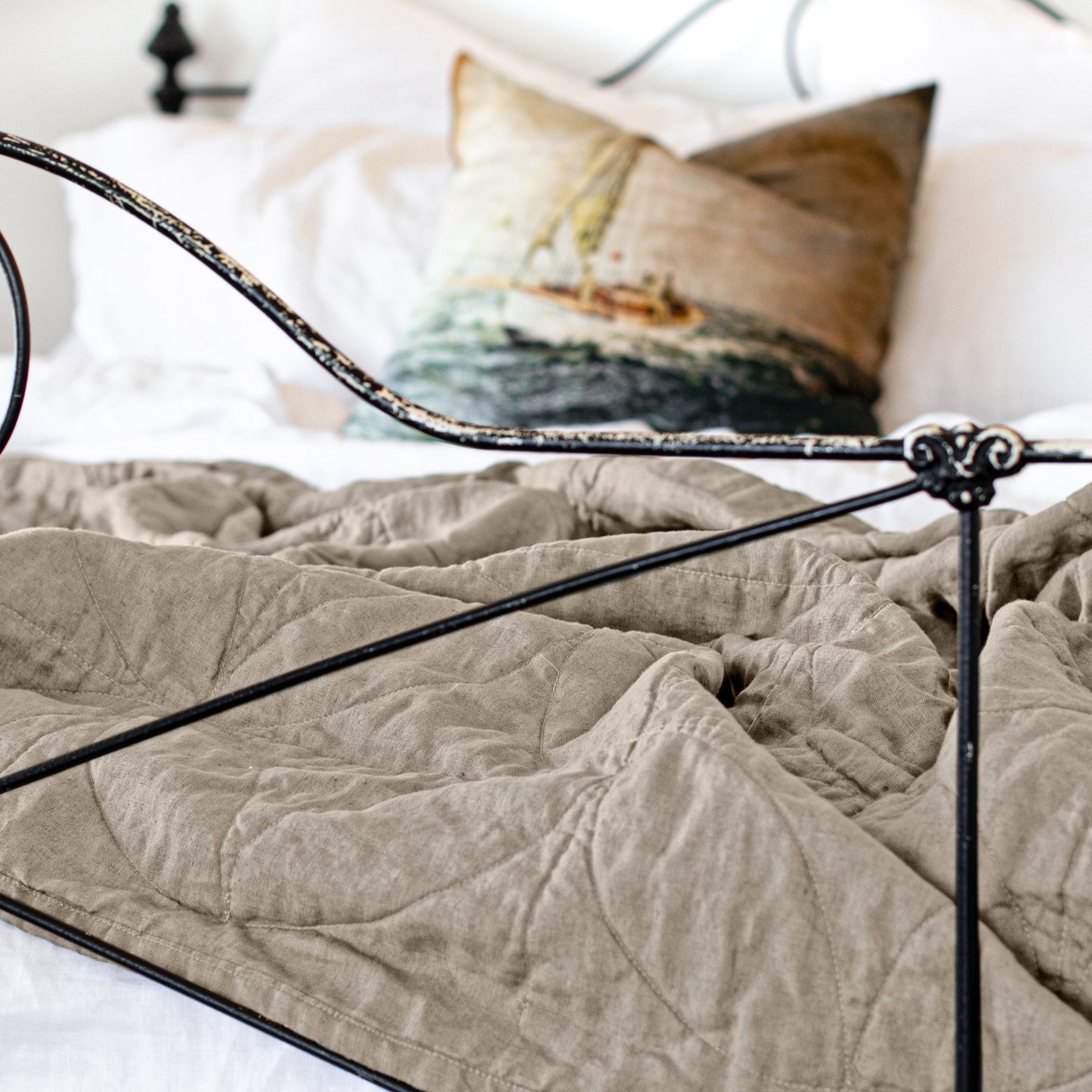 COUVERTURE EN LIN À PÂTES CIRCULAIRES - TISSAGE NATUREL