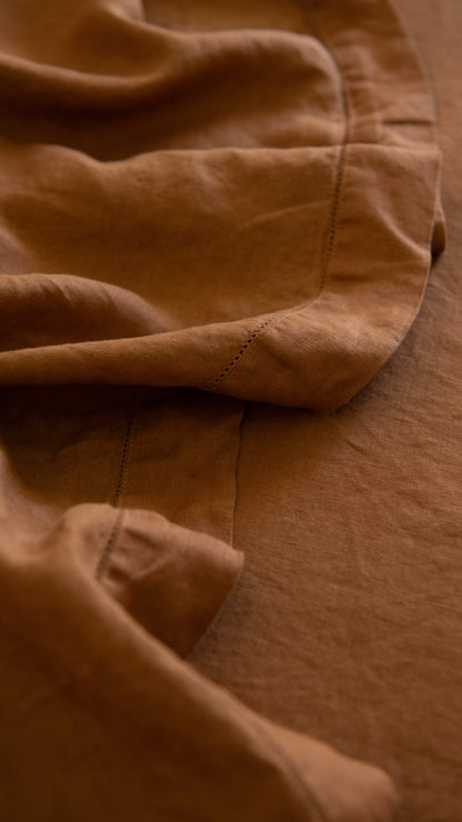 ENSEMBLE DE DRAPS EN LIN AVEC TAIES D'OREILLER - TERRE CUITE