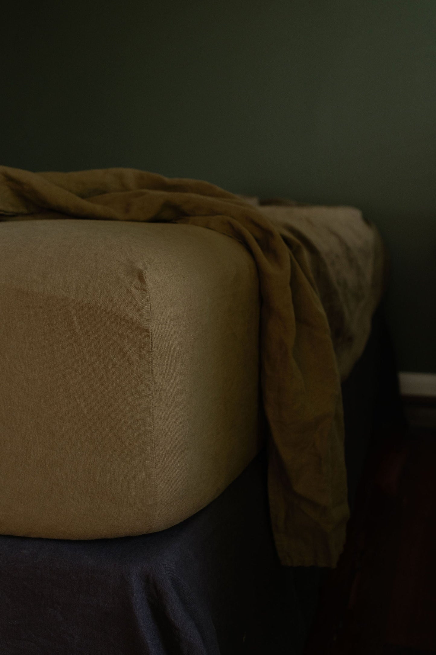 DRAP-HOUSSE EN LIN EUROPÉEN - OLIVE 