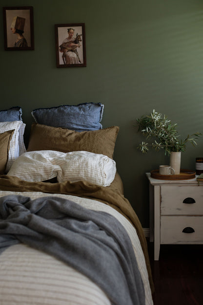 ENSEMBLE DE DRAPS EN LIN AVEC TAIES D'OREILLER - OLIVE