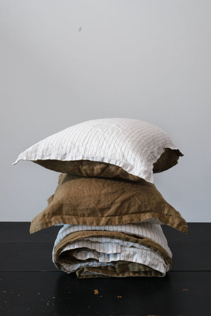 ENSEMBLE HOUSSE DE COUETTE - OLIVE + OLIVE À RAYURES RÉVERSIBLES