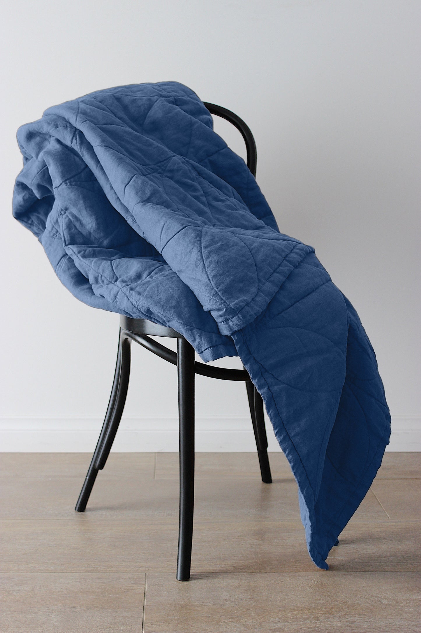 CIRCLE STITCHED FLAX LINEN BLANKET - DENIM BLUE